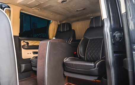 Volkswagen Multivan T6 рестайлинг, 2017 год, 8 250 000 рублей, 35 фотография