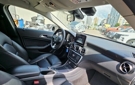 Mercedes-Benz A-Класс, 2017 год, 1 699 000 рублей, 9 фотография