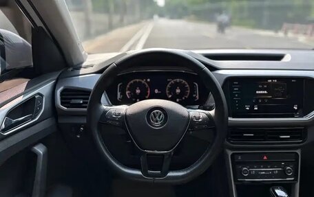 Volkswagen T-Cross I, 2021 год, 1 630 000 рублей, 14 фотография