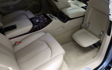 Audi A8, 2011 год, 2 950 000 рублей, 7 фотография