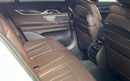 BMW 7 серия, 2017 год, 3 600 000 рублей, 13 фотография