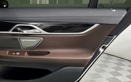 BMW 7 серия, 2017 год, 3 600 000 рублей, 27 фотография