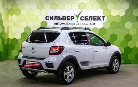 Renault Sandero II рестайлинг, 2018 год, 1 100 000 рублей, 2 фотография