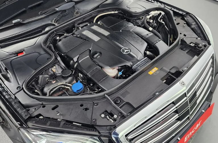 Mercedes-Benz S-Класс W222 рестайлинг, 2017 год, 5 870 000 рублей, 6 фотография