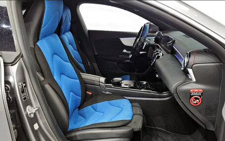 Mercedes-Benz CLA, 2021 год, 2 800 000 рублей, 10 фотография