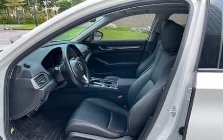Honda Accord IX рестайлинг, 2022 год, 2 240 000 рублей, 10 фотография