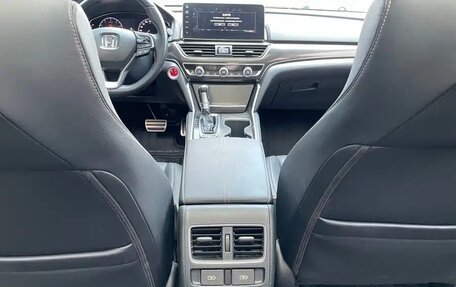 Honda Accord IX рестайлинг, 2022 год, 2 240 000 рублей, 19 фотография