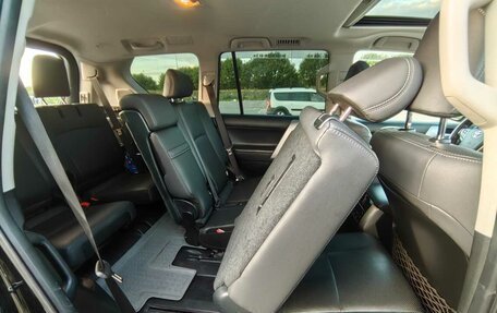 Toyota Land Cruiser Prado 150 рестайлинг 2, 2018 год, 5 500 000 рублей, 2 фотография