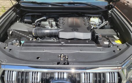 Toyota Land Cruiser Prado 150 рестайлинг 2, 2018 год, 5 500 000 рублей, 8 фотография
