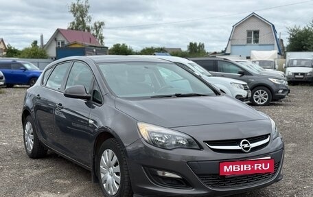 Opel Astra J, 2015 год, 709 000 рублей, 2 фотография