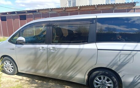 Toyota Noah III, 2018 год, 2 350 000 рублей, 7 фотография