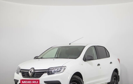 Renault Logan II, 2018 год, 879 000 рублей, 2 фотография
