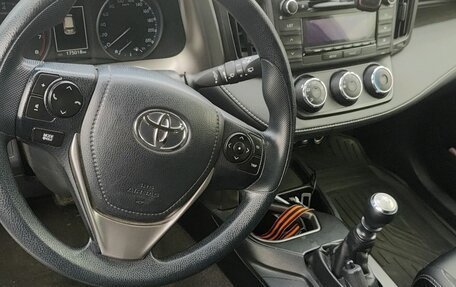 Toyota RAV4, 2016 год, 1 620 000 рублей, 2 фотография