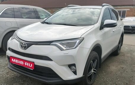 Toyota RAV4, 2016 год, 1 620 000 рублей, 3 фотография