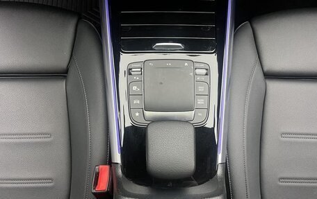 Mercedes-Benz GLA, 2022 год, 2 150 000 рублей, 13 фотография