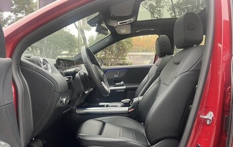 Mercedes-Benz GLA, 2022 год, 2 150 000 рублей, 14 фотография