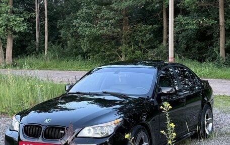 BMW 5 серия, 2004 год, 1 250 000 рублей, 29 фотография