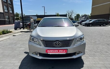 Toyota Camry, 2012 год, 2 100 000 рублей, 2 фотография