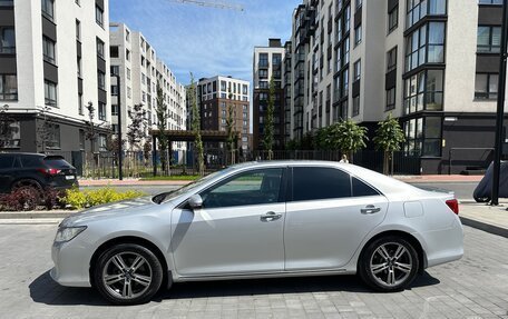 Toyota Camry, 2012 год, 2 100 000 рублей, 4 фотография
