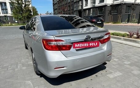 Toyota Camry, 2012 год, 2 100 000 рублей, 11 фотография