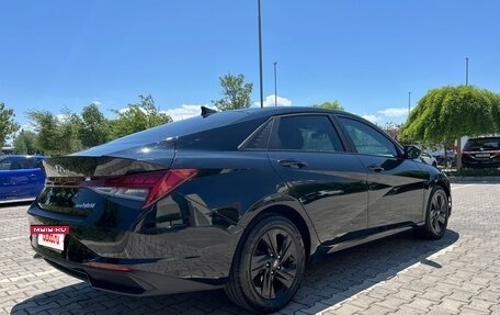 Hyundai Elantra, 2022 год, 1 050 000 рублей, 3 фотография