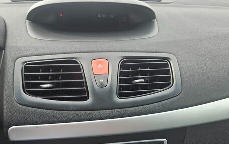 Renault Megane III, 2011 год, 760 000 рублей, 15 фотография