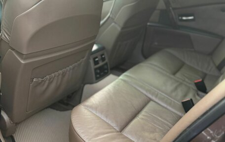 BMW 5 серия, 2004 год, 980 000 рублей, 10 фотография