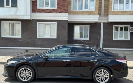 Toyota Camry, 2021 год, 2 850 000 рублей, 2 фотография