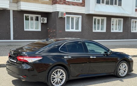 Toyota Camry, 2021 год, 2 850 000 рублей, 6 фотография