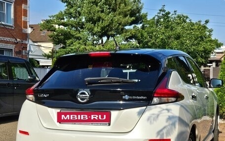 Nissan Leaf II, 2019 год, 2 249 000 рублей, 6 фотография