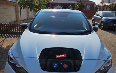 Nissan Leaf II, 2019 год, 2 249 000 рублей, 27 фотография