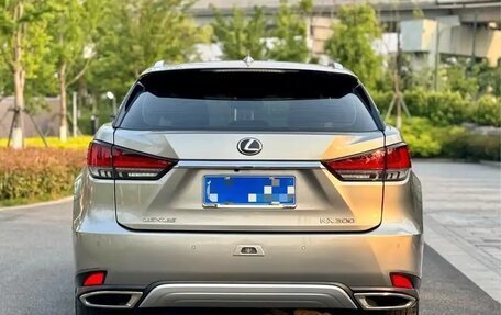 Lexus RX IV рестайлинг, 2021 год, 3 700 000 рублей, 5 фотография