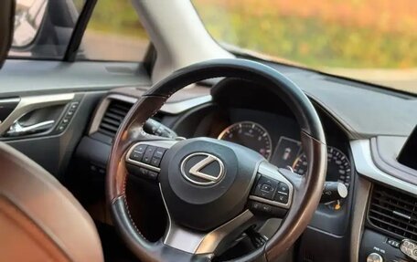 Lexus RX IV рестайлинг, 2021 год, 3 700 000 рублей, 8 фотография