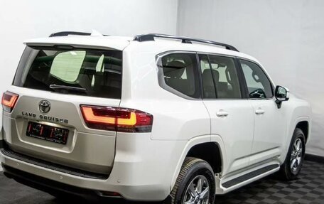 Toyota Land Cruiser, 2024 год, 13 000 000 рублей, 2 фотография