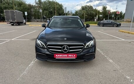 Mercedes-Benz E-Класс, 2019 год, 3 099 000 рублей, 8 фотография