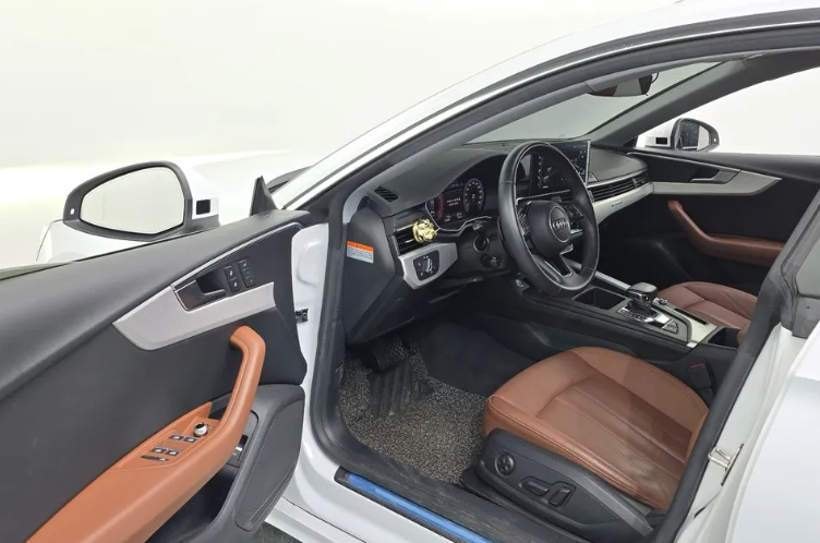 Audi A5 F5 рестайлинг, 2021 год, 4 420 000 рублей, 10 фотография