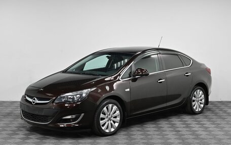 Opel Astra J, 2013 год, 949 000 рублей, 1 фотография