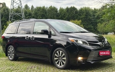 Toyota Sienna III, 2020 год, 4 295 000 рублей, 1 фотография