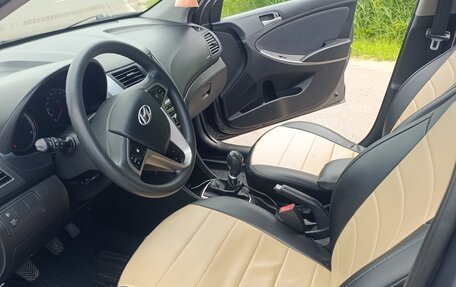 Hyundai Solaris II рестайлинг, 2015 год, 700 000 рублей, 6 фотография