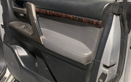 Toyota Land Cruiser 200, 2008 год, 2 090 000 рублей, 9 фотография