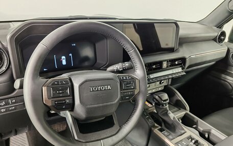 Toyota Land Cruiser Prado, 2024 год, 12 290 000 рублей, 21 фотография