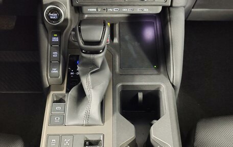 Toyota Land Cruiser Prado, 2024 год, 12 290 000 рублей, 26 фотография