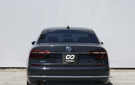 Volkswagen Passat B8 рестайлинг, 2017 год, 1 799 000 рублей, 4 фотография