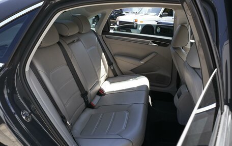 Volkswagen Passat B8 рестайлинг, 2017 год, 1 799 000 рублей, 9 фотография