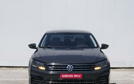 Volkswagen Passat B8 рестайлинг, 2017 год, 1 799 000 рублей, 3 фотография