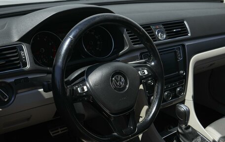 Volkswagen Passat B8 рестайлинг, 2017 год, 1 799 000 рублей, 19 фотография