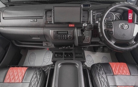 Toyota HiAce H200, 2016 год, 3 599 000 рублей, 8 фотография