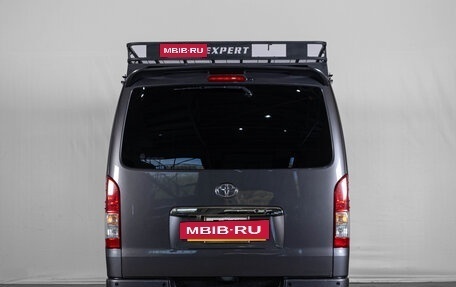 Toyota HiAce H200, 2016 год, 3 599 000 рублей, 6 фотография