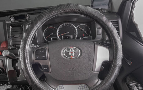 Toyota HiAce H200, 2016 год, 3 599 000 рублей, 11 фотография
