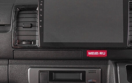 Toyota HiAce H200, 2016 год, 3 599 000 рублей, 13 фотография